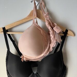 Lace Trimmed Sand and Black Bra Victorias Secret Set - 36C